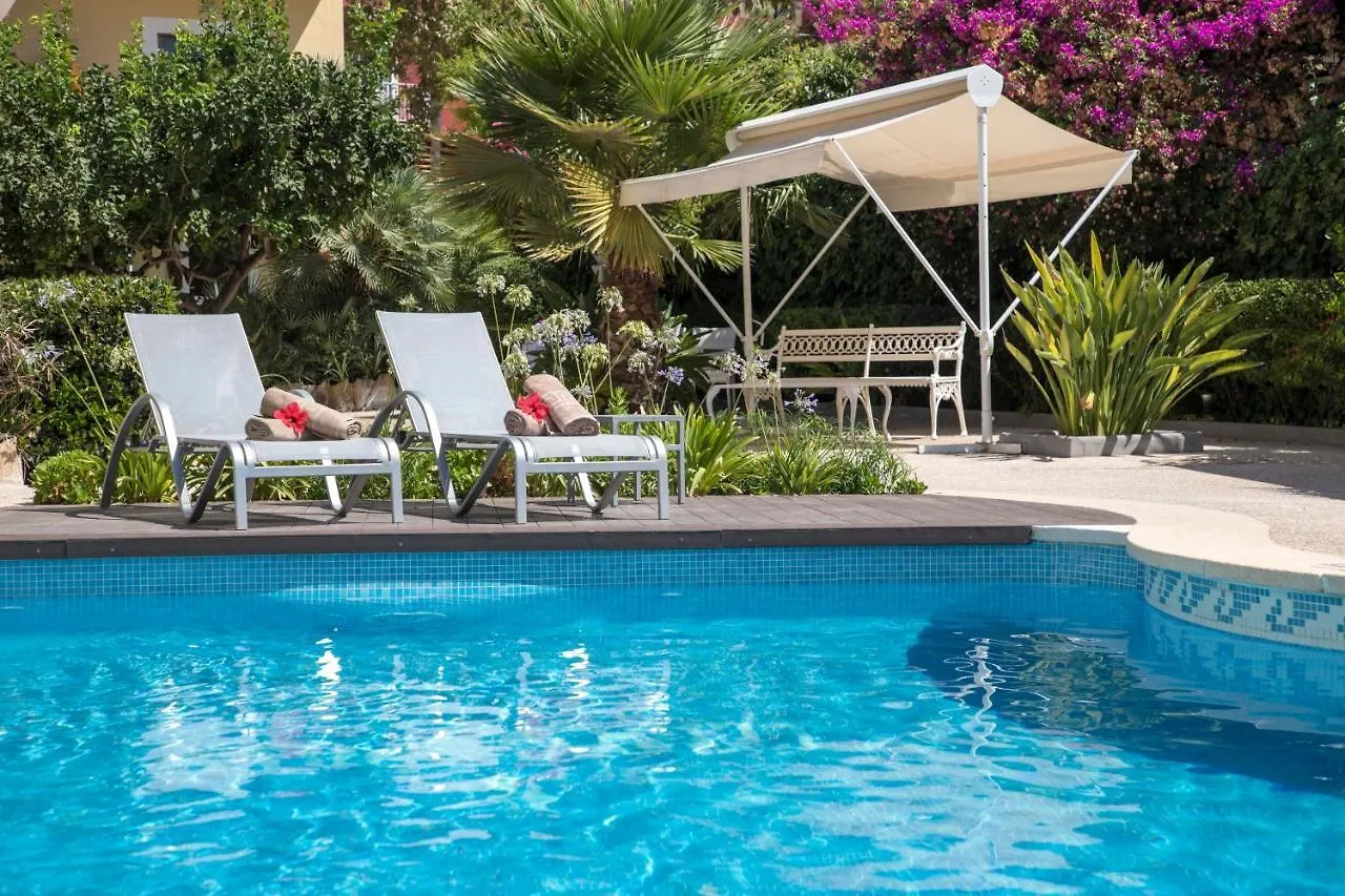 Celo Garden Hotel Peguera Affittacamere